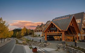 Hotel Canoe And Suites